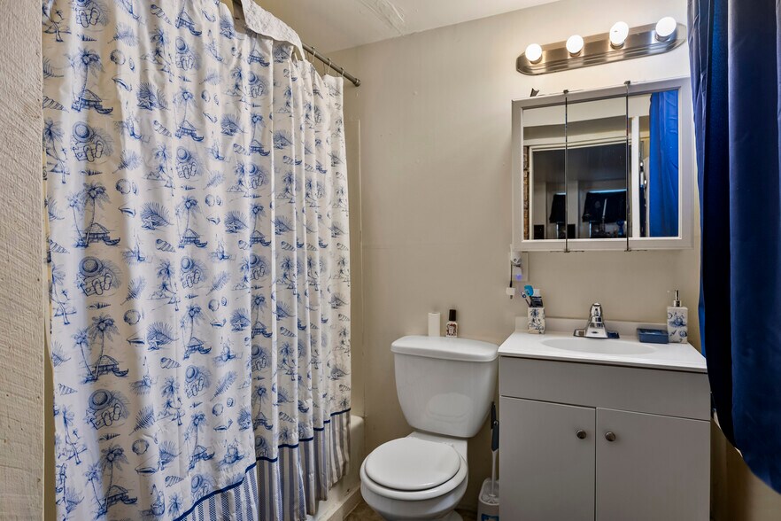 More Photos Of 403-409 N Pearl St, Albany Warehouse For Sale