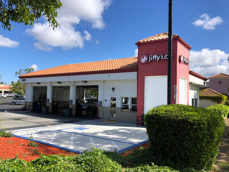 More Photos Of 6347-6397 Jarvis Ave, Newark Unknown For Lease