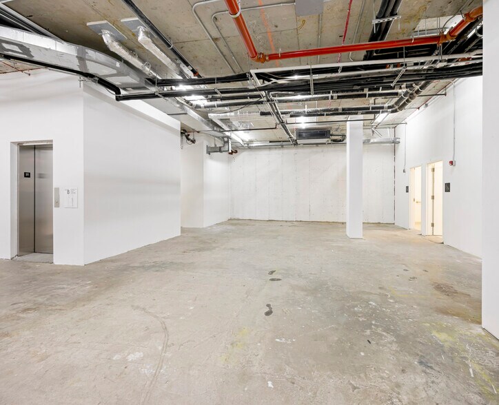 More Photos Of 470 Columbus Ave, New York Apartments For Lease