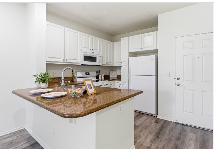 More Photos Of 633 W Route 66, Glendora Apartments For Sale