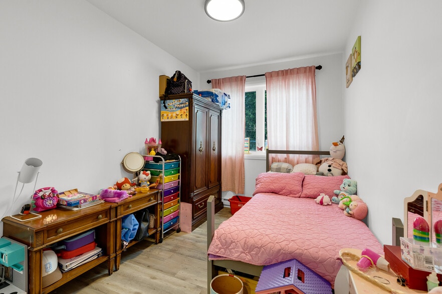 More Photos Of 1603-1607 Rue Godin, Longueuil Apartments For Sale