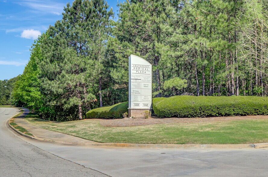 More Photos Of 1045 Southcrest Dr, Stockbridge Medical For Lease