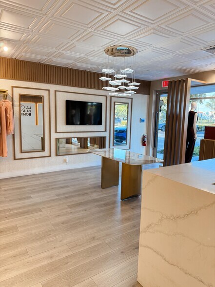 More Photos Of 1006 E Sample Rd, Pompano Beach Storefront For Sale