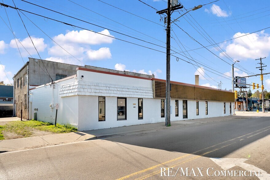 More Photos Of 2007 Eastern Ave SE, Grand Rapids Office For Sale