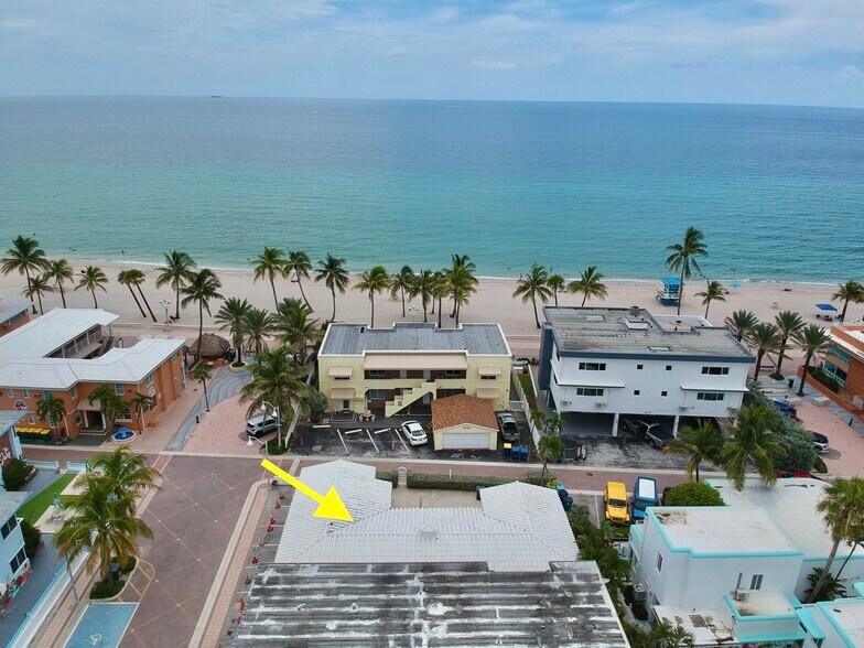 More Photos Of 2212 N Surf Rd, Hollywood Specialty For Sale