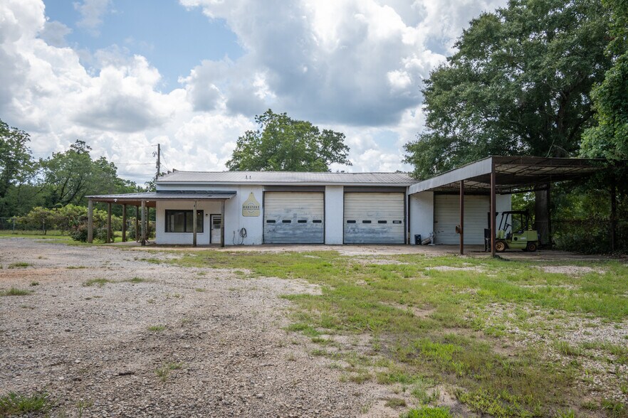 More Photos Of 577 Main st, Lexington Flex For Sale