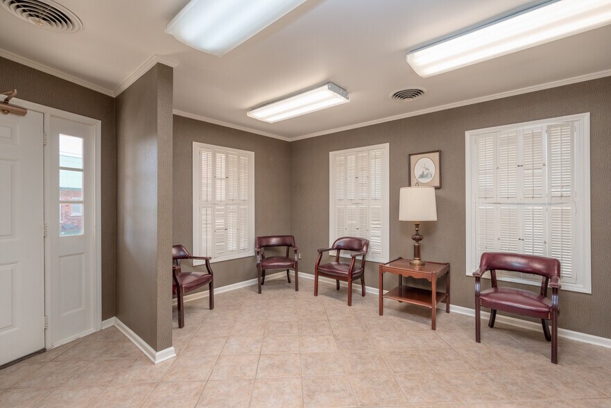 More Photos Of 254 East St, West Point Office Residential For Sale