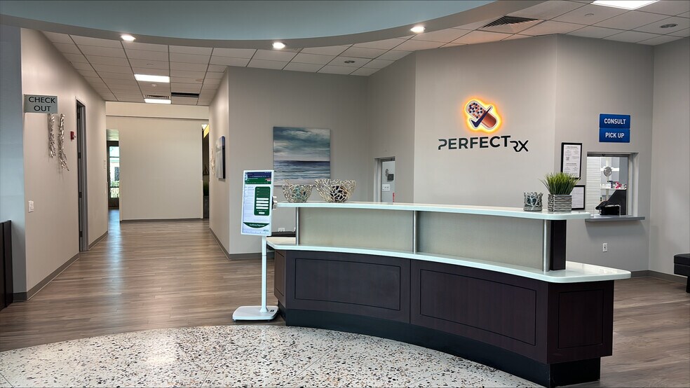 More Photos Of 411 Lantern Bend Dr, Houston Medical For Lease