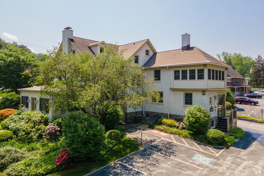 More Photos Of 531 E Lancaster Ave, Wayne Office Residential For Lease