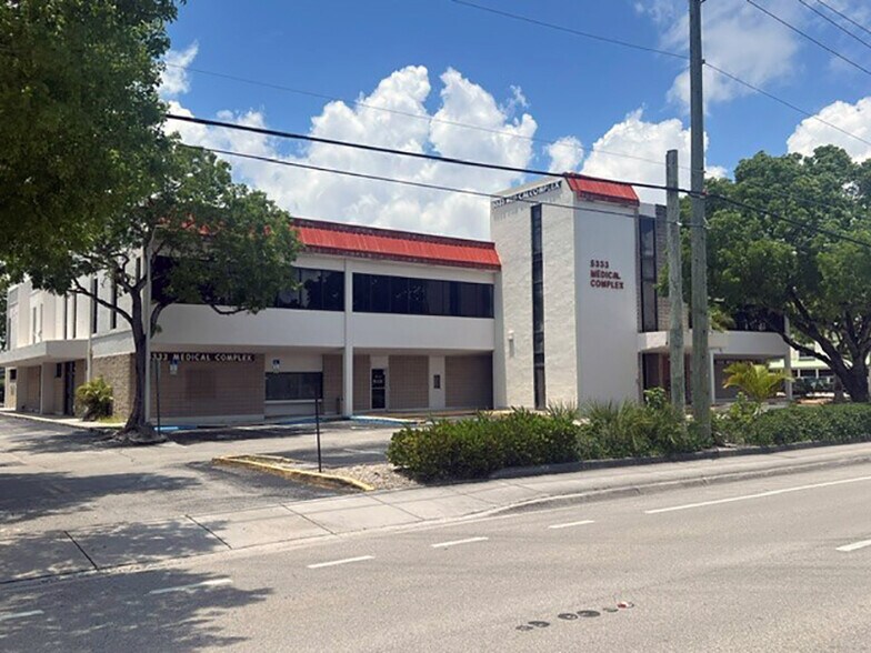 More Photos Of 5333 N Dixie Hwy, Oakland Park Medical For Lease