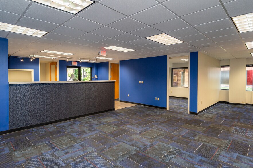 More Photos Of 4180-4196 Innslake Dr, Glen Allen Office For Lease