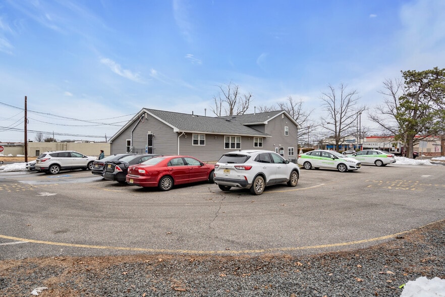 More Photos Of 516 Duquesne Blvd, Brick Office For Sale