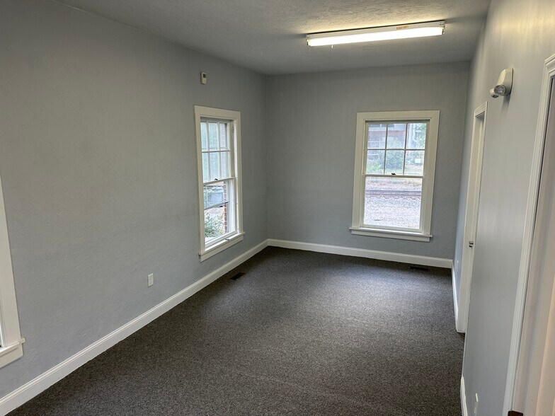 More Photos Of 23836 W Main St, Plainfield Office For Lease