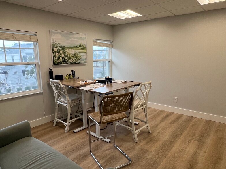 More Photos Of 3010 S 3rd St, Jacksonville Beach Office For Lease