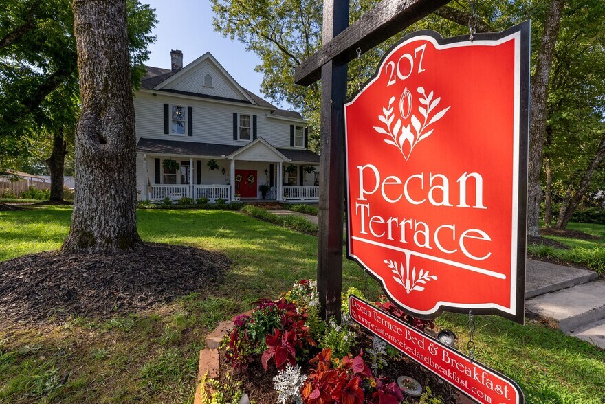 More Photos Of 207 W 2nd Ave, Easley Hospitality For Sale