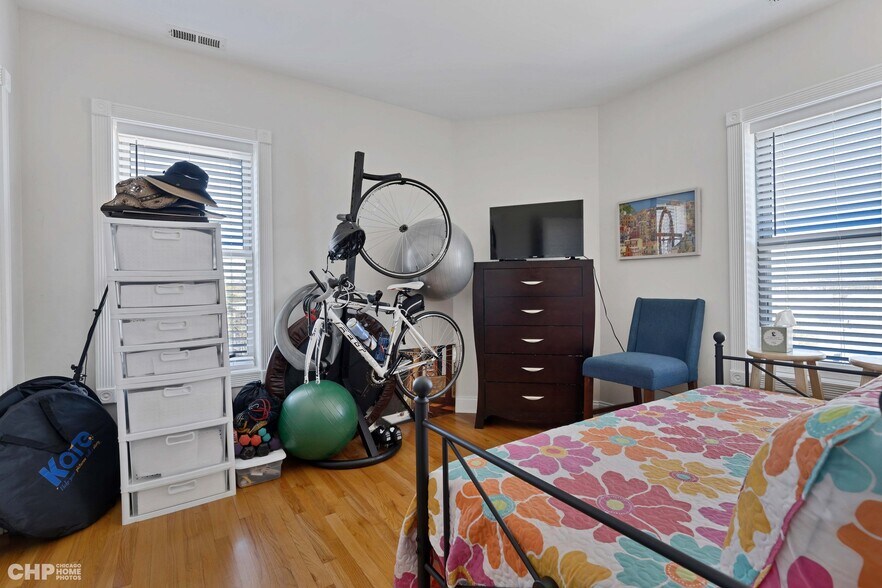 More Photos Of 7226 N Rogers Ave, Chicago Apartments For Sale