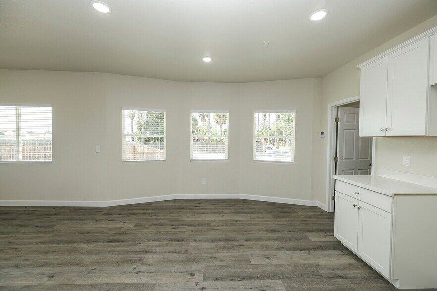 More Photos Of 720 N 2nd St, Patterson Specialty For Sale