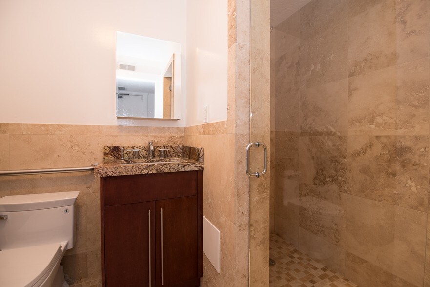 More Photos Of 3840 W 5400 S, Taylorsville Warehouse For Lease