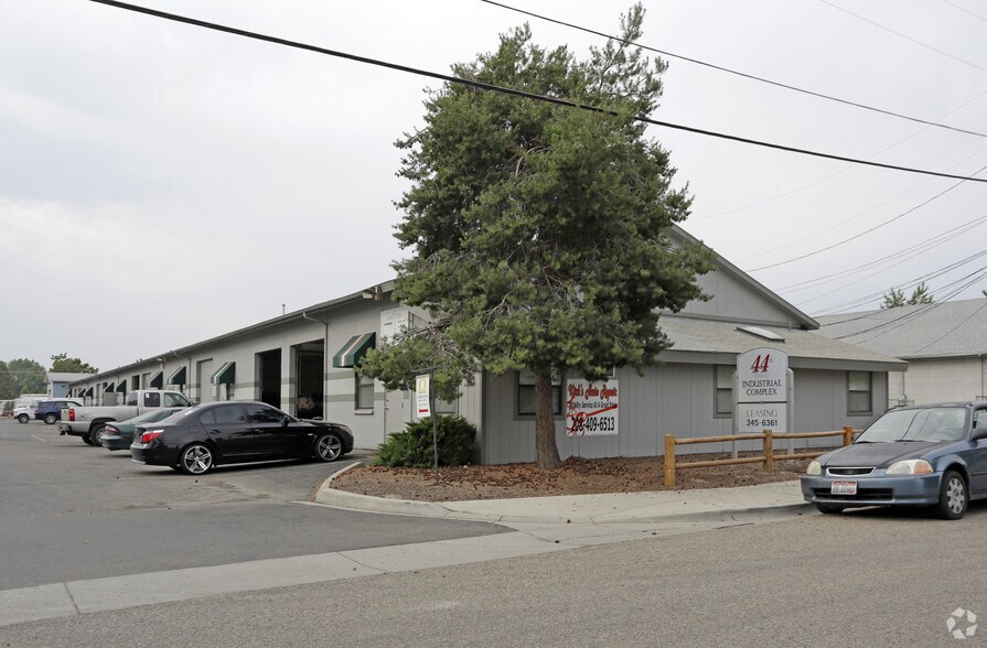 More Photos Of 601 E 44th St, Garden City Warehouse For Lease