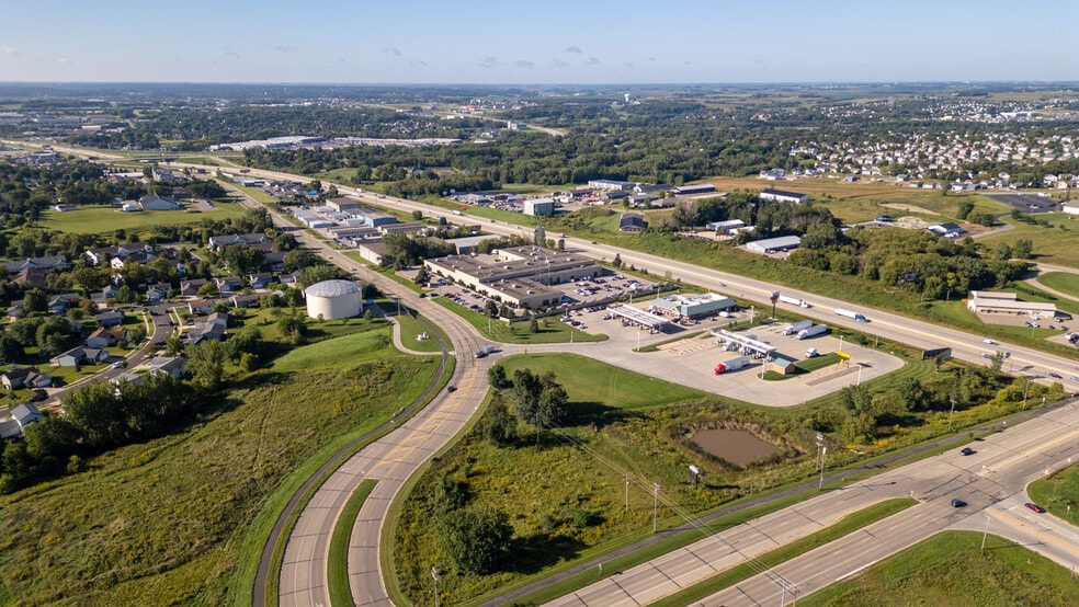 More Photos Of 6301 Bandel Rd NW, Rochester Light Manufacturing For Lease