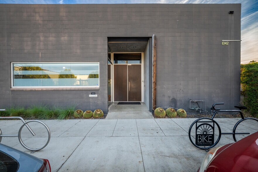 Primary Photo Of 1342 Coronado Ave, Long Beach Loft Creative Space For Lease