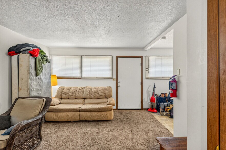 More Photos Of 875-885 25th St, Lincoln Apartments For Sale