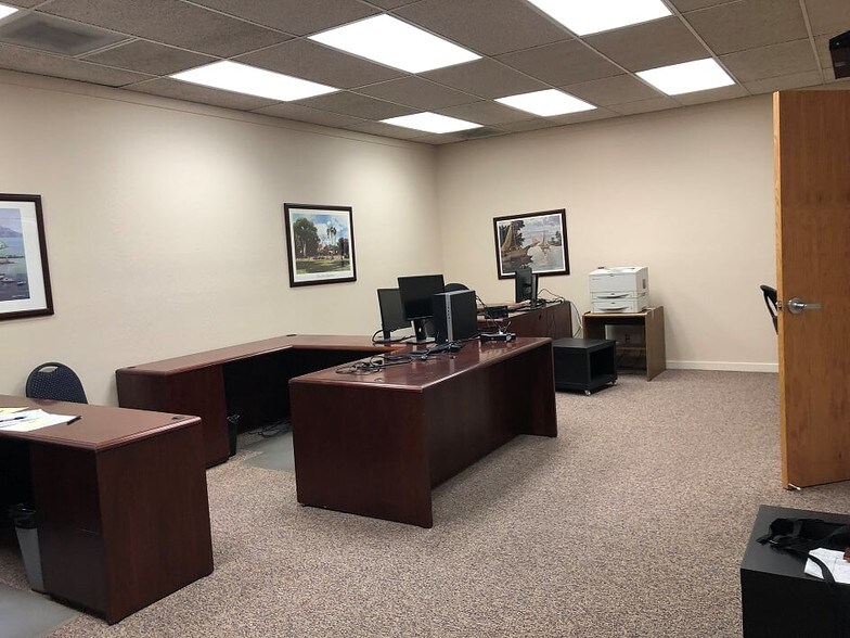 More Photos Of 2555 3rd St, Sacramento Office For Lease