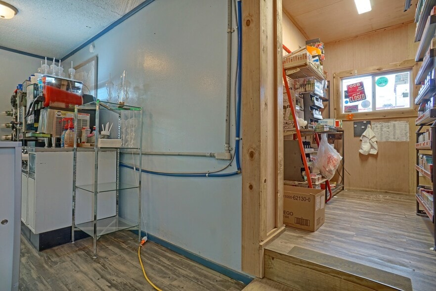 More Photos Of 10 Camp St, Dover Storefront For Sale