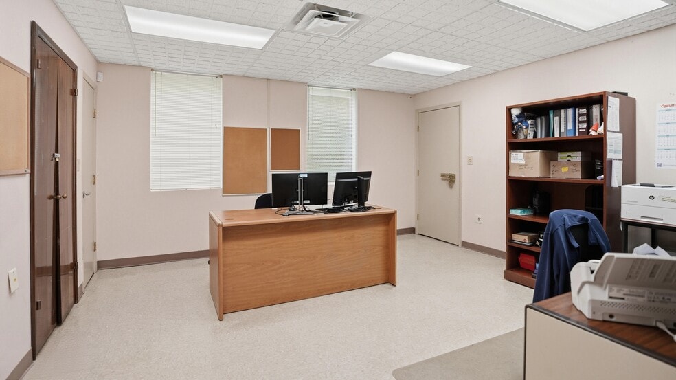 More Photos Of 123 Stewart Ave, Hicksville Medical For Sale