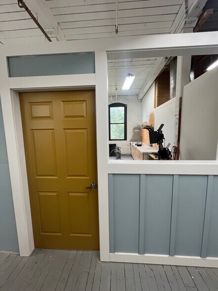 More Photos Of 12 Dundee Park Dr, Andover Office For Sale