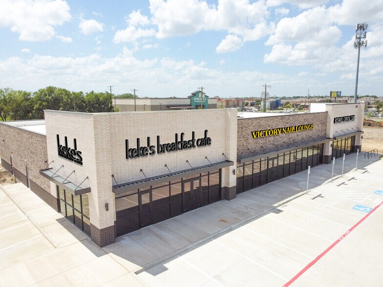 More Photos Of 8625 Old Decatur Rd, Fort Worth Restaurant For Sale