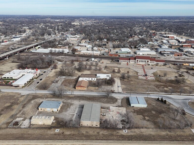 More Photos Of 225 NW Curtis St, Topeka Land For Sale