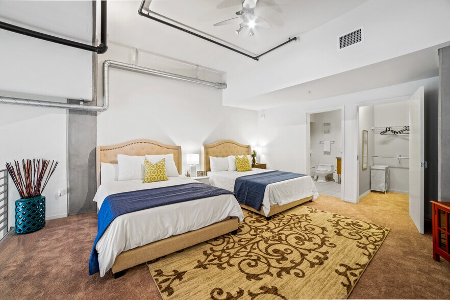 More Photos Of 302-390 11th Ave, San Diego Apartments For Sale