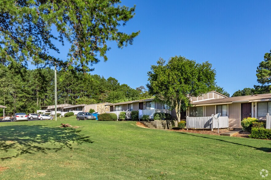 More Photos Of 1624 Norman Dr, Atlanta Apartments For Sale