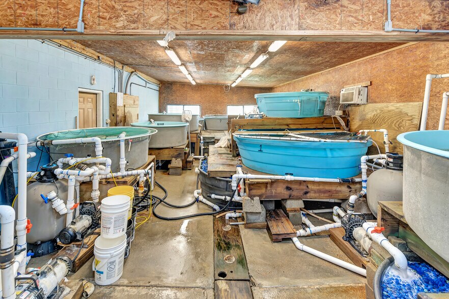 More Photos Of 2241 State Highway 35 N, Port Lavaca Storefront For Sale