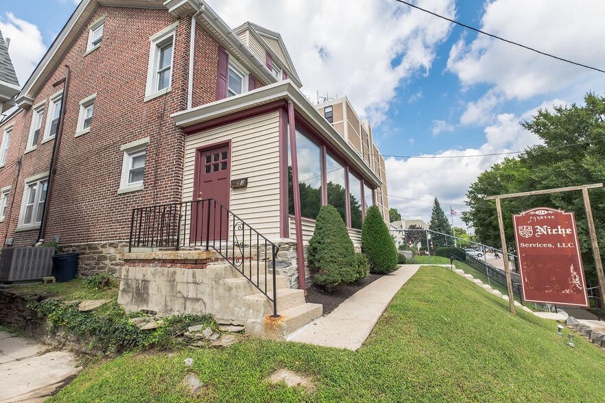 More Photos Of 214 Fayette St, Conshohocken Office Residential For Lease