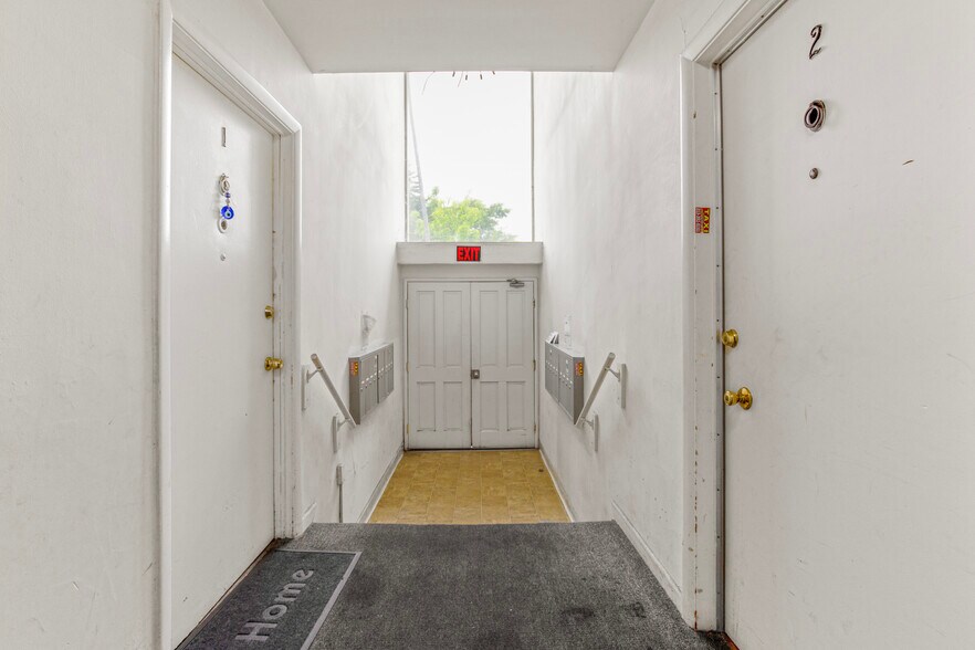 More Photos Of 136 S Westlake Ave, Los Angeles Apartments For Sale