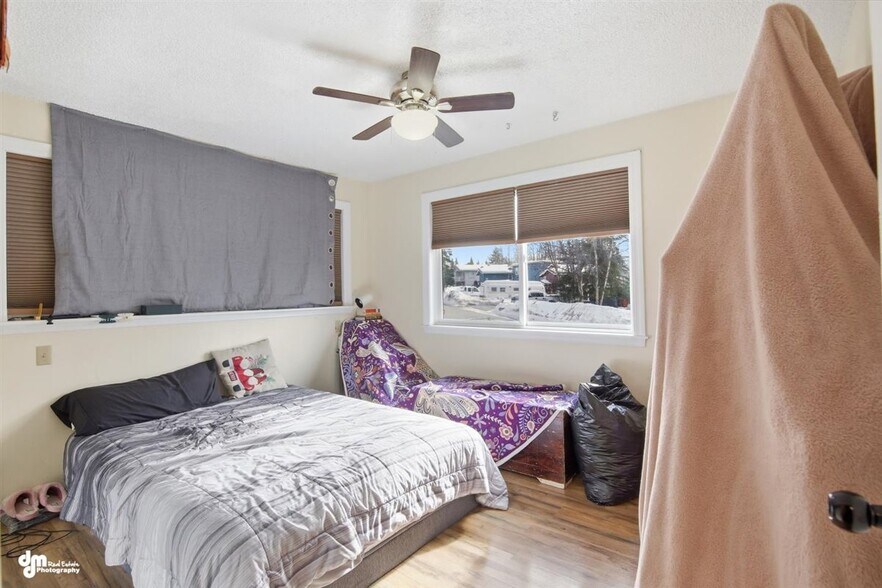 More Photos Of 12521 Tanada Loop, Anchorage Multifamily For Sale