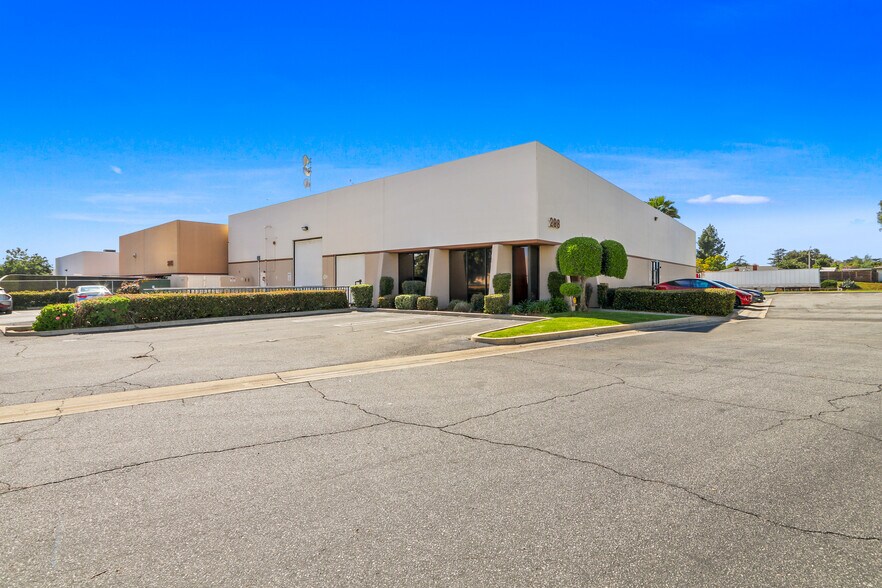 More Photos Of 298 Bonita Ave, Pomona Warehouse For Sale