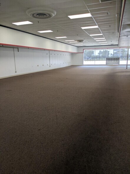 More Photos Of 4805-4825 Salem Ave, Dayton Unknown For Lease