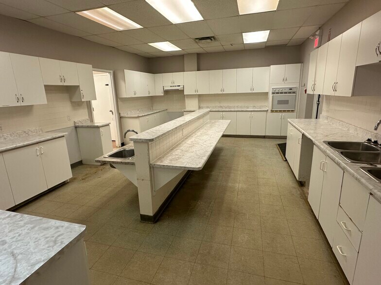 More Photos Of 20962 Dalton Rd, Georgina Unknown For Lease