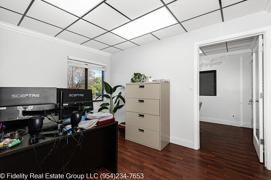 More Photos Of 3650 Coral Ridge Dr, Coral Springs Light Manufacturing For Sale