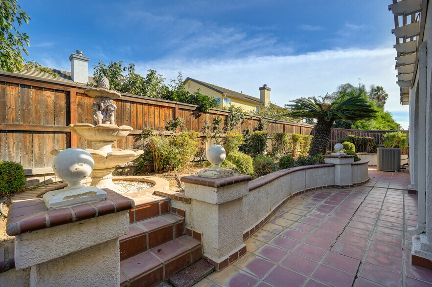 More Photos Of 9473 Heathman Way, Elk Grove Assisted Living For Sale