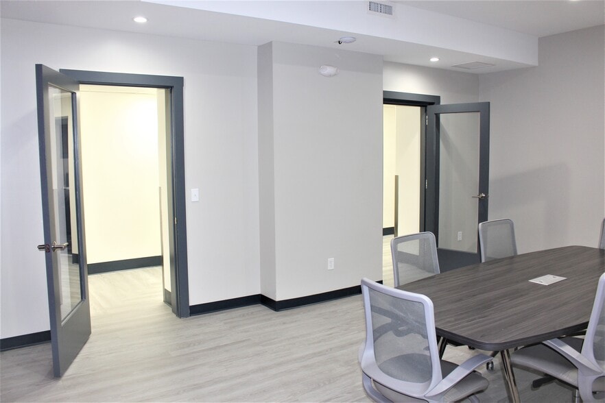More Photos Of 901-907 West St, Pittsburgh Office Residential For Lease