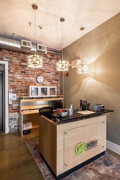 More Photos Of 632 Russell St, Covington Research And Development For Sale