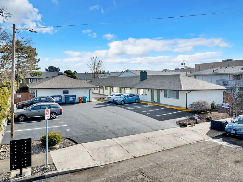 More Photos Of 1904 SE 80th Ave, Portland Apartments For Sale