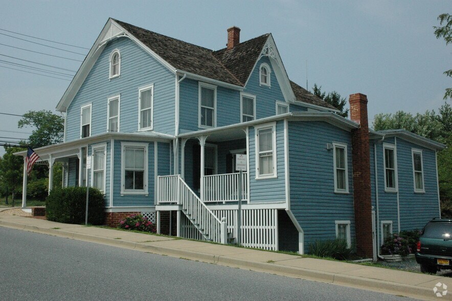 More Photos Of 19401 Walter Johnson Rd, Germantown Office For Sale