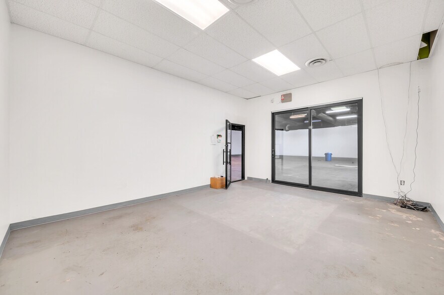 More Photos Of 400 S Idaho Rd, Apache Junction Freestanding For Lease