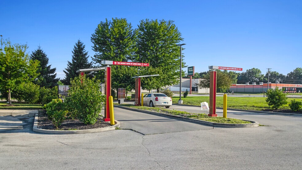 More Photos Of 1351 S Dirksen Pky, Springfield Fast Food For Sale