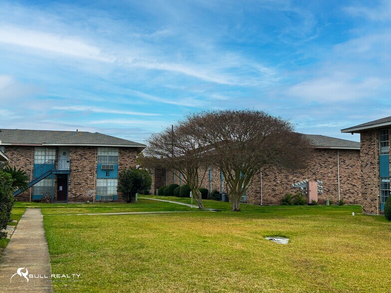 More Photos Of 317 Guilbeau Rd, Lafayette Apartments For Sale